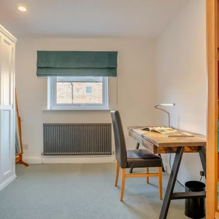 1 Bed In Oc-g33754 * Crayke